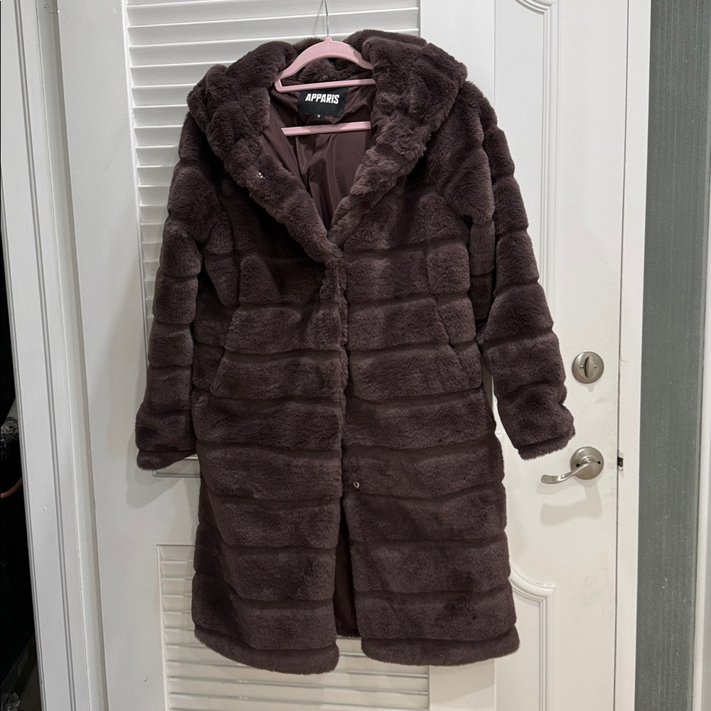🍆NWOT? Faux Fur Coat Plum Brown Espresso Celina? Long | Hooded | Apparis Small